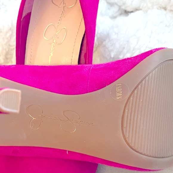 Jessica Simpson pink heels - Picture 3 of 3